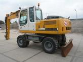   Liebherr A900C