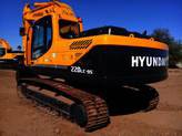     Hyunai R220LC-9s.